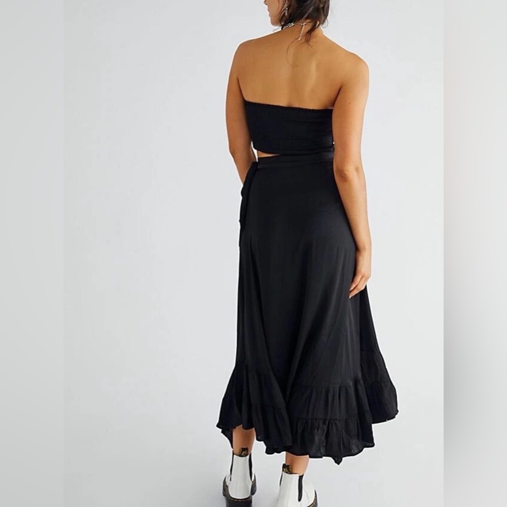 Free People Black Rendezvous Crop Top amd Maxi Wrap Skirt Set Womens Sz XL NWT - Picture 2 of 16